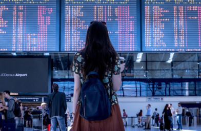 Viajar en avión ahora es un problema: esto es lo que está ocurriendo y cómo puedes reducir las cancelaciones